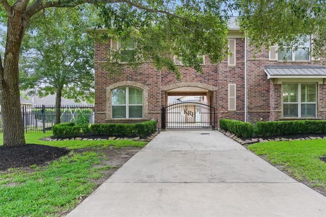 3602 Lindhaven Drive, Pearland, TX 77584