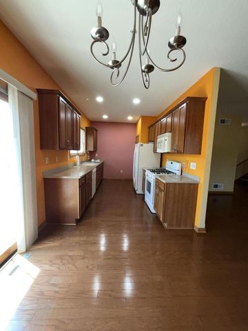 7918 Fredricksburg COURT #101, Bristol, WI 53104