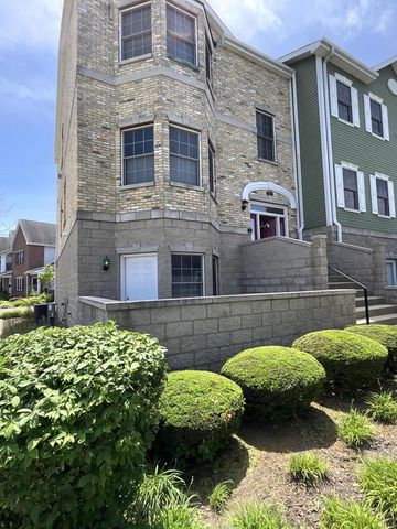 7918 Fredricksburg COURT #101, Bristol, WI 53104