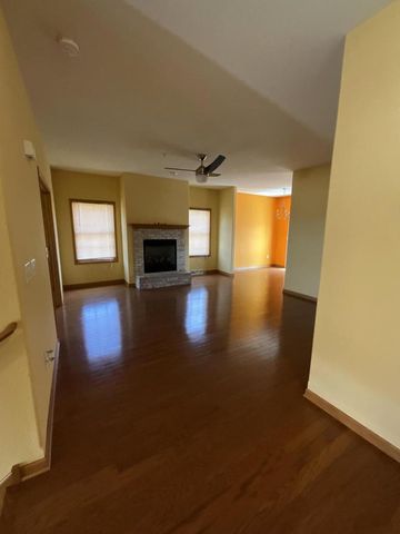 7918 Fredricksburg COURT #101, Bristol, WI 53104