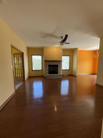 7918 Fredricksburg COURT #101, Bristol, WI 53104