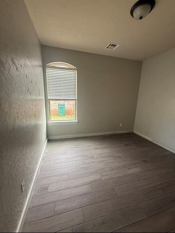 11424 NW 109th Street, Yukon, OK 73099