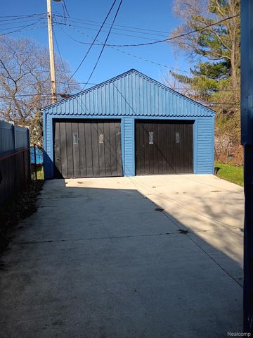 15389 Dixie, Redford Charter Township, MI 48239