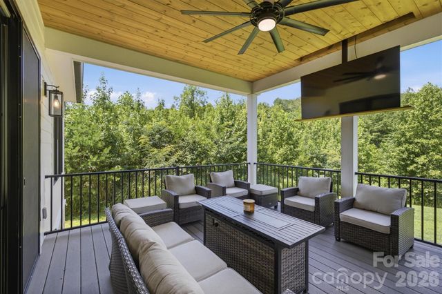 2124 Starlight Lane, Morganton, NC 28655