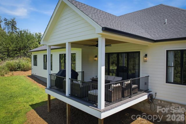 2124 Starlight Lane, Morganton, NC 28655