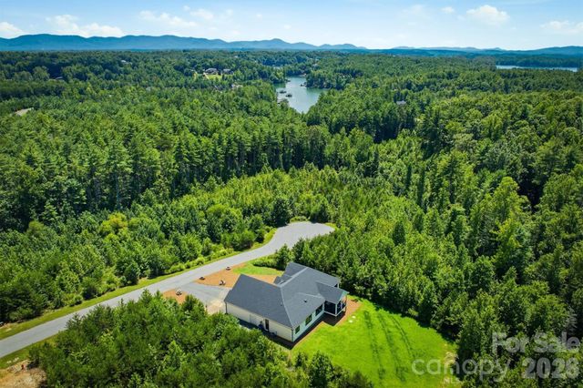 2124 Starlight Lane, Morganton, NC 28655
