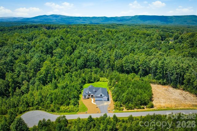 2124 Starlight Lane, Morganton, NC 28655
