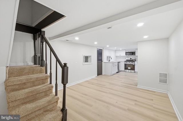 1 BEACH RD, Glen Burnie, MD 21060