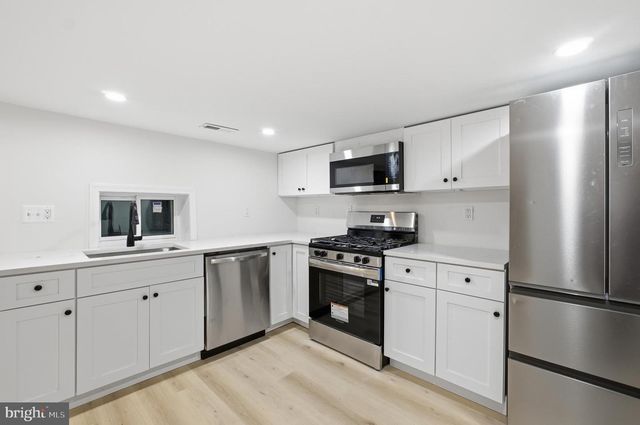 1 BEACH RD, Glen Burnie, MD 21060