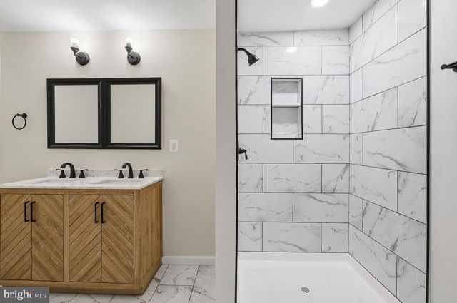 1 BEACH RD, Glen Burnie, MD 21060