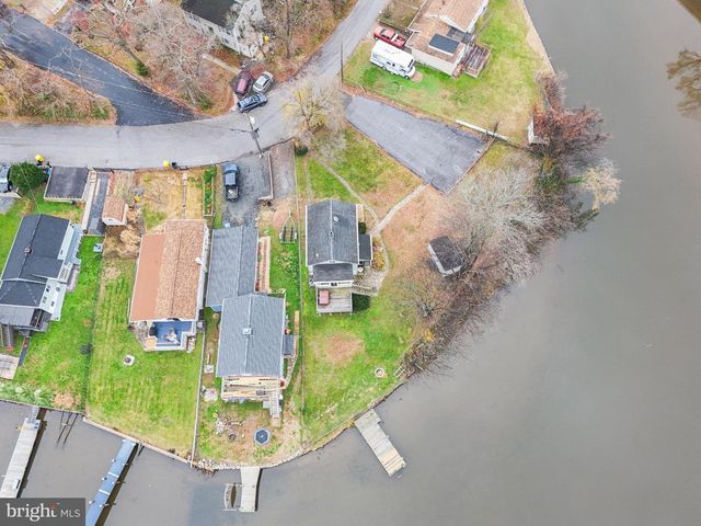 1 BEACH RD, Glen Burnie, MD 21060