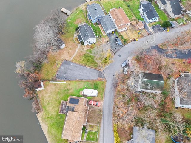 1 BEACH RD, Glen Burnie, MD 21060