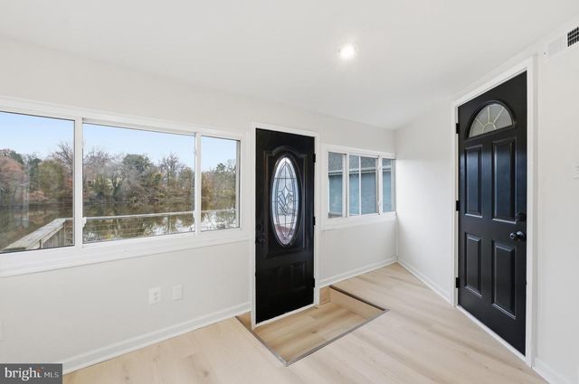 1 BEACH RD, Glen Burnie, MD 21060