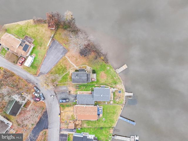 1 BEACH RD, Glen Burnie, MD 21060