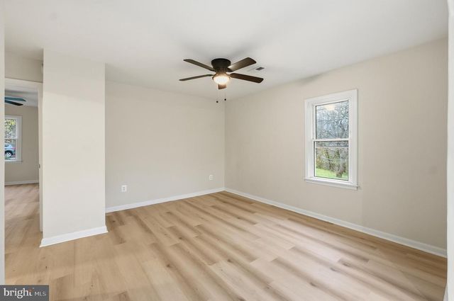 1 BEACH RD, Glen Burnie, MD 21060