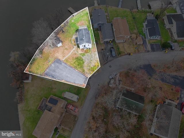 1 BEACH RD, Glen Burnie, MD 21060