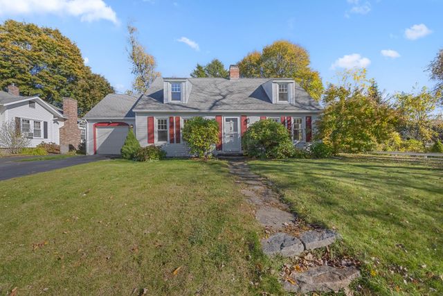 12 Gates Rd, Shrewsbury, MA 01545