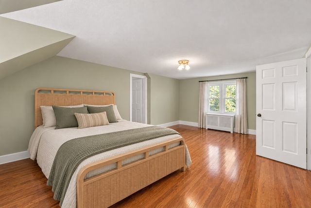 12 Gates Rd, Shrewsbury, MA 01545