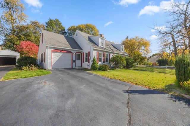 12 Gates Rd, Shrewsbury, MA 01545