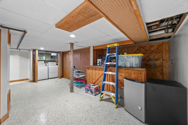 12 Gates Rd, Shrewsbury, MA 01545