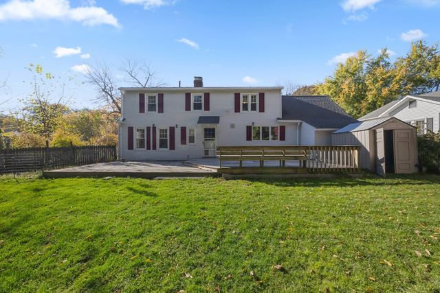 12 Gates Rd, Shrewsbury, MA 01545