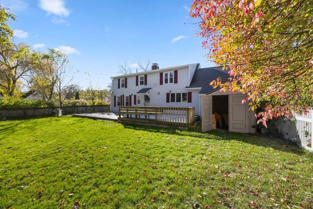 12 Gates Rd, Shrewsbury, MA 01545