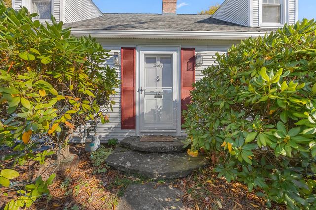 12 Gates Rd, Shrewsbury, MA 01545