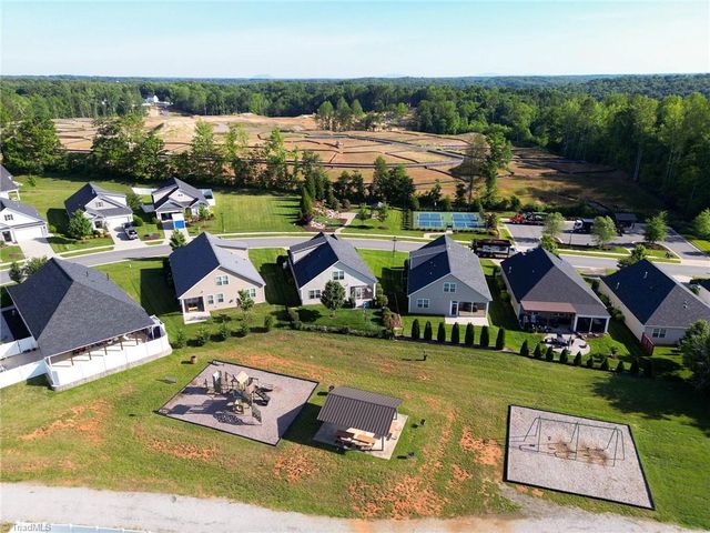 5410 Quartz Avenue, Clemmons, NC 27012