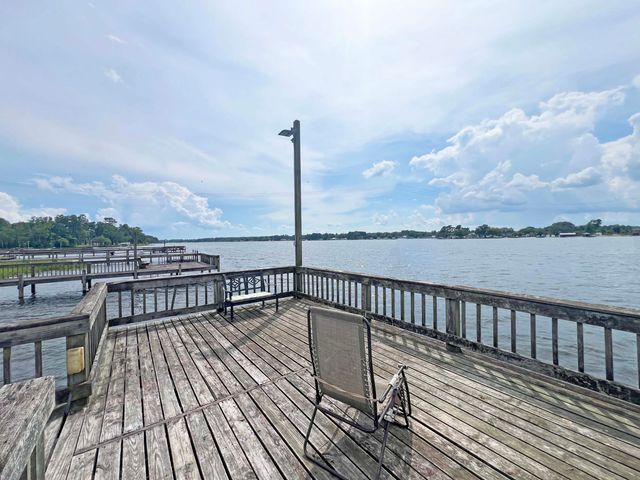 1156 W A. Gamble Road, Manning, SC 29102