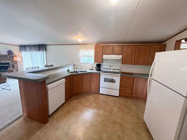 1156 W A. Gamble Road, Manning, SC 29102