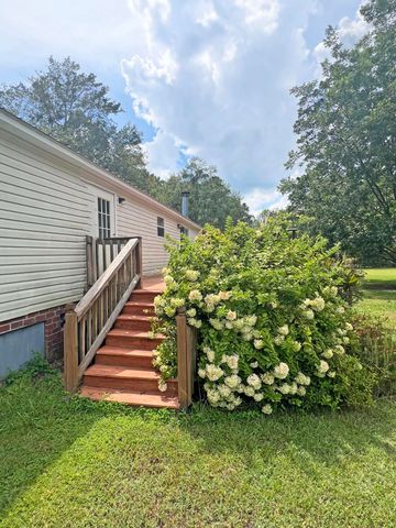 1156 W A. Gamble Road, Manning, SC 29102