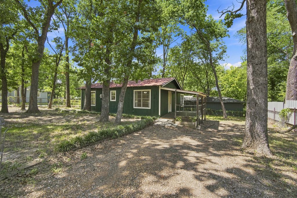 1408 Kanakoa Drive N, Tool, TX 75143