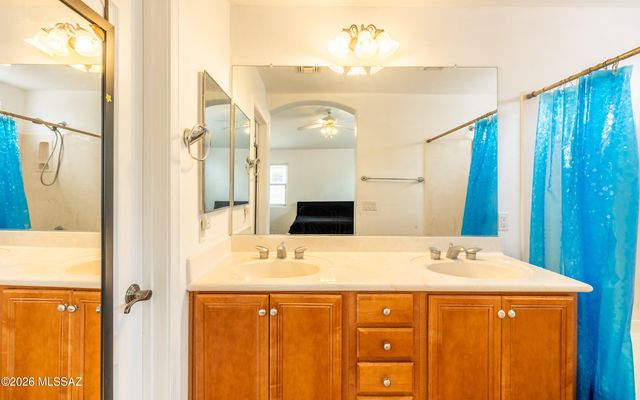 457 S Stone Bench Road, Vail, AZ 85641