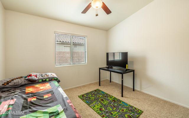 457 S Stone Bench Road, Vail, AZ 85641