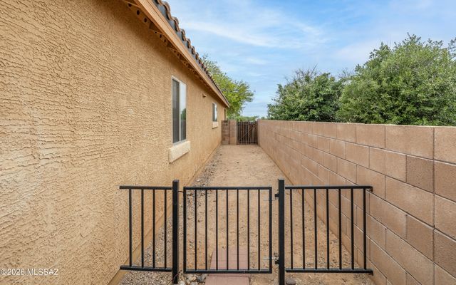 457 S Stone Bench Road, Vail, AZ 85641
