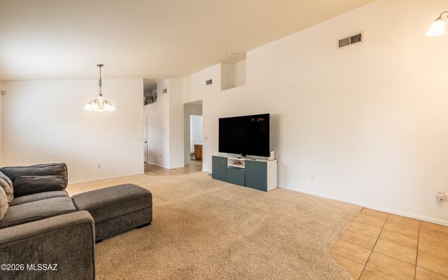 457 S Stone Bench Road, Vail, AZ 85641
