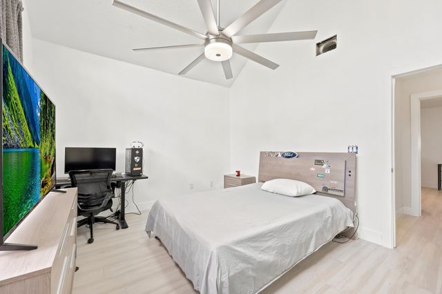 15590 61st Place N, Loxahatchee, FL 33470