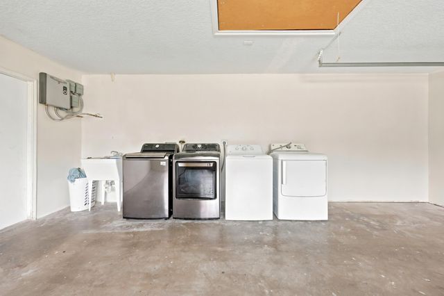 15590 61st Place N, Loxahatchee, FL 33470