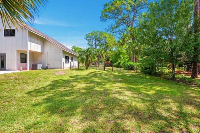 15590 61st Place N, Loxahatchee, FL 33470