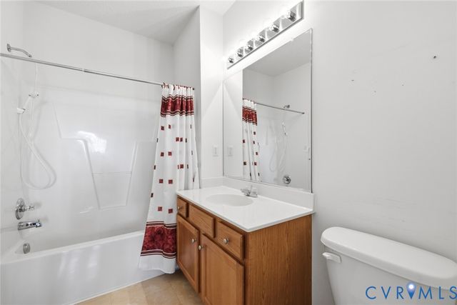 4642 Twin Hickory Lake Dr, Glen Allen, VA 23059