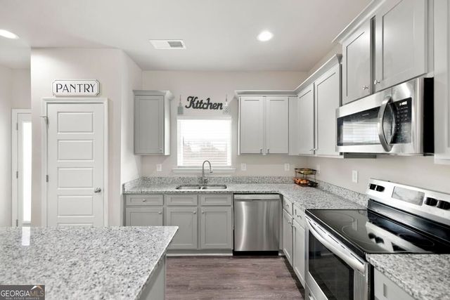 129 Red Birch Lane, Warner Robins, GA 31093