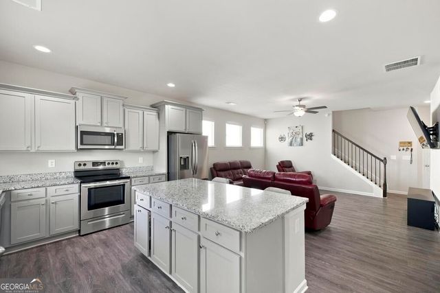 129 Red Birch Lane, Warner Robins, GA 31093