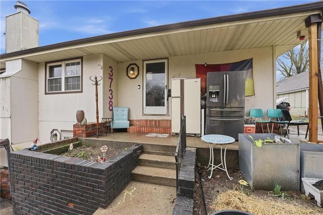 3738 Ditzler Avenue, Kansas City, MO 64133