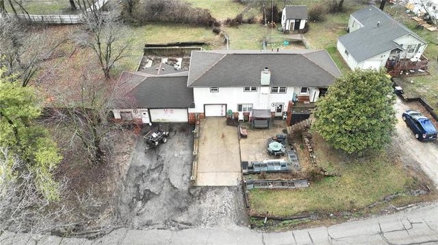 3738 Ditzler Avenue, Kansas City, MO 64133