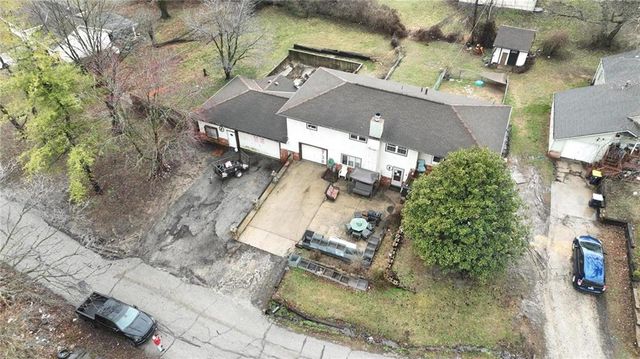 3738 Ditzler Avenue, Kansas City, MO 64133