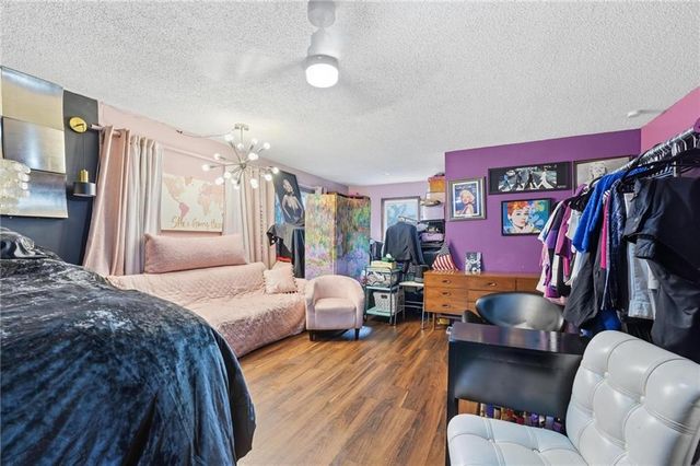 3738 Ditzler Avenue, Kansas City, MO 64133