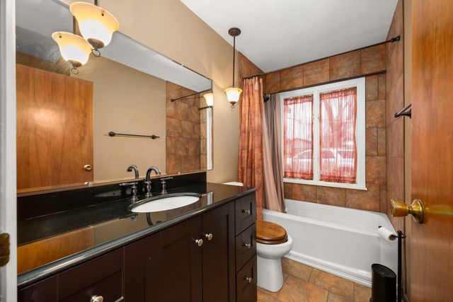 181 Tilton Park Drive, Dekalb, IL 60115