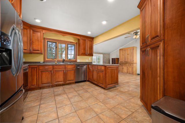 181 Tilton Park Drive, Dekalb, IL 60115