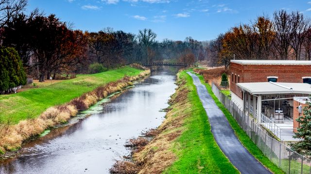 181 Tilton Park Drive, Dekalb, IL 60115