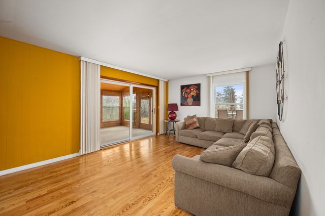 181 Tilton Park Drive, Dekalb, IL 60115